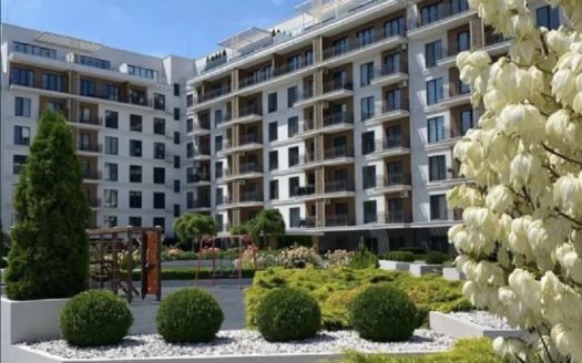 Продам  квартиру 41 кв.м., 8/8, новый дом, жк Marinist,