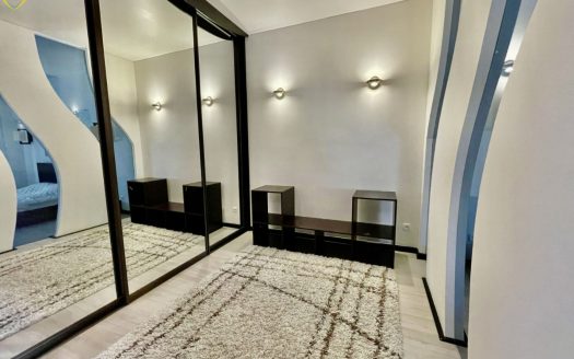 Продам квартиру 49 кв.м., 10/10, новый дом, ул. Марш. Говорова/Армейская.