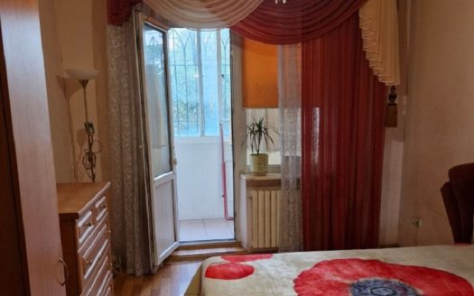 Продам квартиру 75 кв. м., 2/10, ул. Тополевая/Ак. Королева.