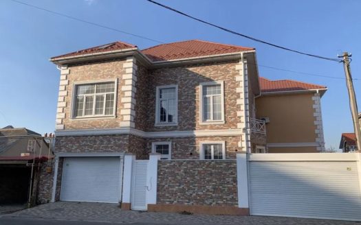 Продам трехэтажный дом 233 кв. м., ул. Львовская/Дачный пер.