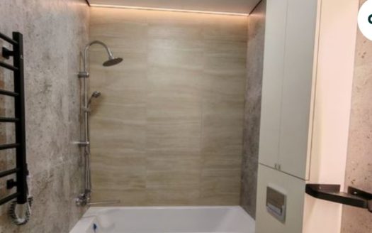 Продам квартиру 42 кв.м., 9/24, новый дом, жк 65-я Жемчужина.