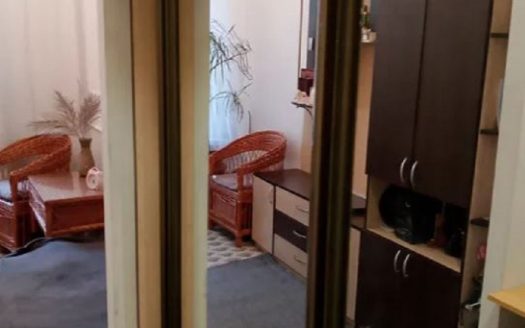 Продам комнату в коммуне 13 кв.м., 3/3, ул. Нежинская/Дворянская.