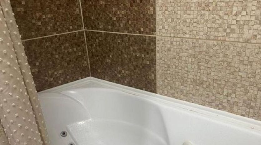 Продам квартиру 89.7 кв. м., 1/10, ул. Сергея Ядова/район Нефтяников. — фото 11