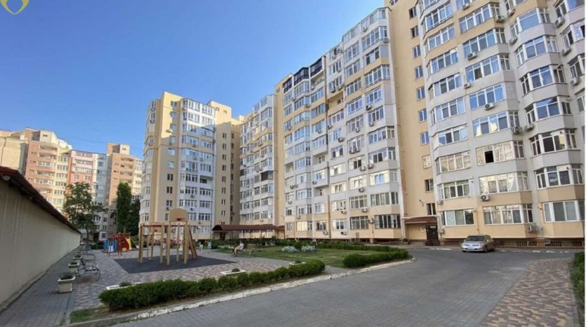 Продам квартиру 81.3 кв. м., 3/11, новый дом, жк Дом у Фонтана. — Головне фото
