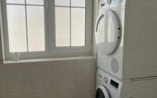 Продам трехэтажный дом 250 кв. м., ул. Львовская/Дачный пер.