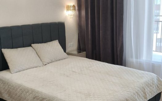 Продам квартиру 42 кв.м., 14/25, новый дом, жк 61-я Жемчужина.