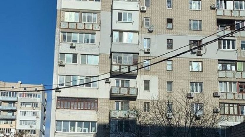 Продам квартиру 89.7 кв. м., 1/10, ул. Сергея Ядова/район Нефтяников. — фото 10