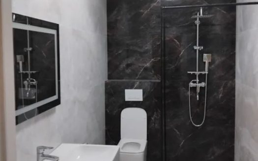 Продам квартиру 42 кв.м., 8/25, новый дом, жк 65-я Жемчужина.