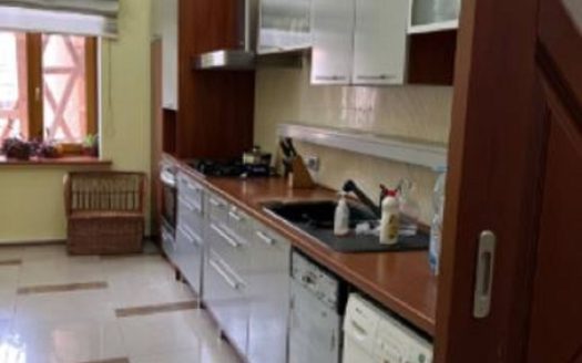 Продам квартиру 99.6 кв. м., 4/4, ул. Успенская/Маразлиевская.
