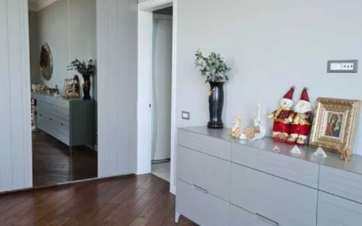 Продам квартиру 121 кв. м., 7/11, новый дом, жк Наследие Дерибаса.