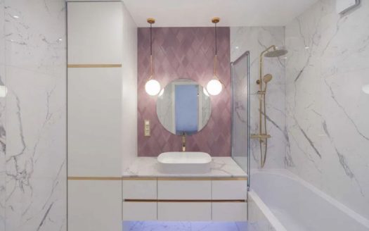 Продам большую квартиру в новом доме в жк 49-я Жемчужина.