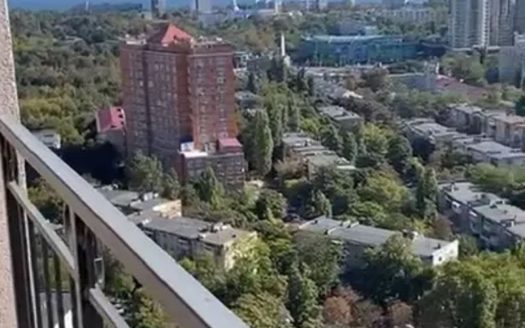 Продается  однокомнатная квартира в ЖК Акрополь-1