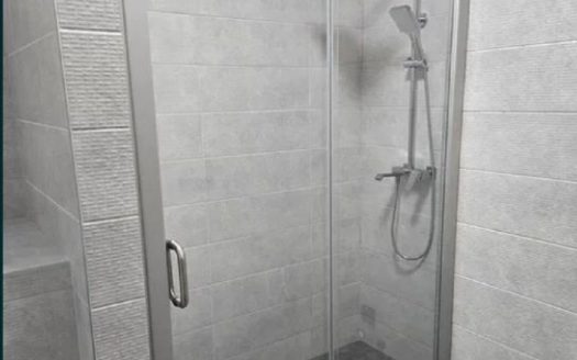 Продам квартиру 80 кв.м., 17/18, новый дом, жк Одиссей.