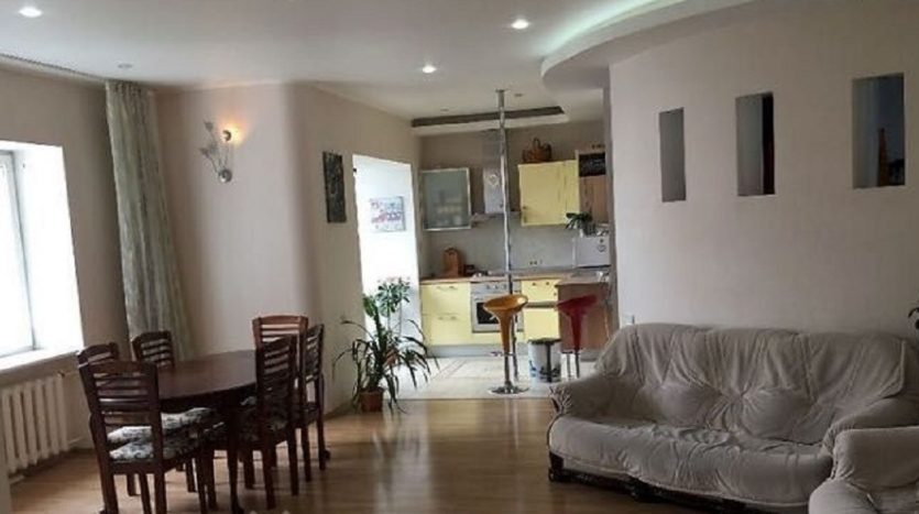 Продам двухуровневую квартиру 142 кв. м., ул. Армейская/Шевченко пр. — Головне фото