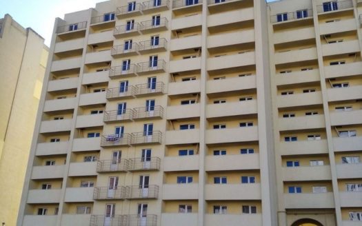 Продам квартиру 102 кв. м., 2/10, новый дом, ул. Ген. Бочарова.