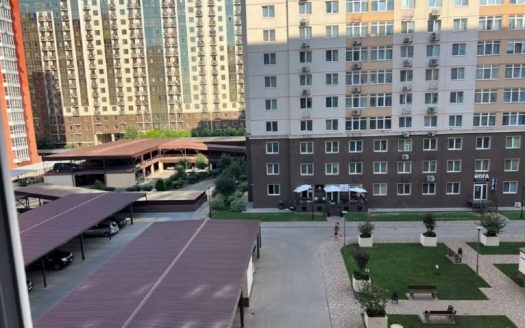 Продам квартиру в новом доме в жк 49-я Жемчужина.