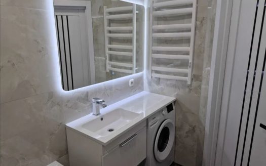 Продам квартиру 40 кв.м., 19/25, новый дом, жк 59-я Жемчужина.