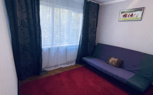 Продам квартиру 70 кв. м., 5/5, ул. Варненская/Героев Крут.