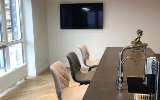Продам квартиру 73.9 кв.м., 11/12, новый дом, жк Малинки.