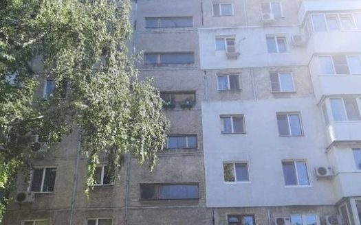 Продам 3 комнатную квартиру, Небесной сотни пр./13-ый трамвай, 6/9, харьковка, 63 кв.м.