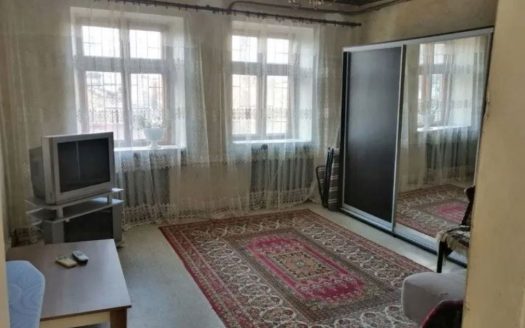 Продам квартиру 39 кв. м., 2/2, ул. Прохоровская/Мясоедовская.