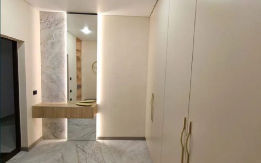 Продам квартиру 60 кв.м., 17/24, новый дом, жк 66-я Жемчужина.