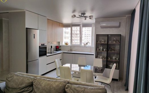 Продам квартиру 96 кв.м., 8/24, новый дом, жк Дмитриевский- 3.