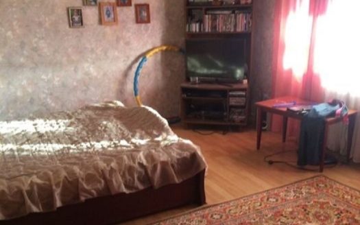 Продам двухэтажный дом в трех уровнях на Слободке.