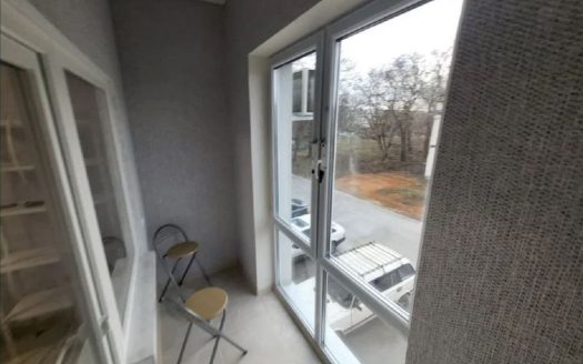 Продам квартиру – студию 30 кв.м., 2/4, новый дом, жк Золотые Столбы.