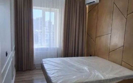 Продам квартиру 60 кв. м., 14/18, новый дом, жк Солнечный-4.