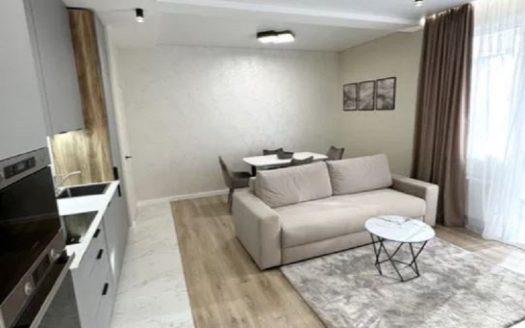 Продам квартиру 89 кв. м., 21/25, новый дом, жк 51-я Жемчужина.