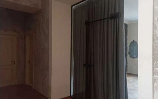 Продам двухэтажную квартиру 350 кв. м., ул. М. Арнаутская/Белинского.
