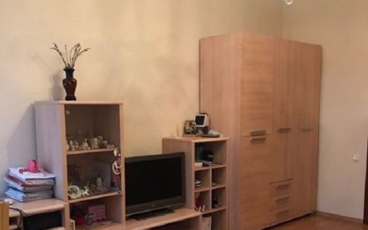 Продам квартиру 112 кв. м., 3/3, сталинка, ул. Бреуса/Ефимова.