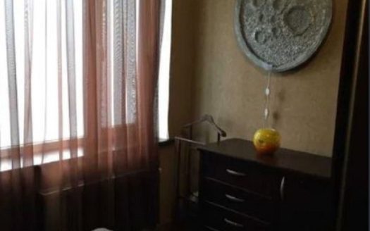 Продам двухэтажный дом в закрытом жм Добрый (Хаджибеевский район).