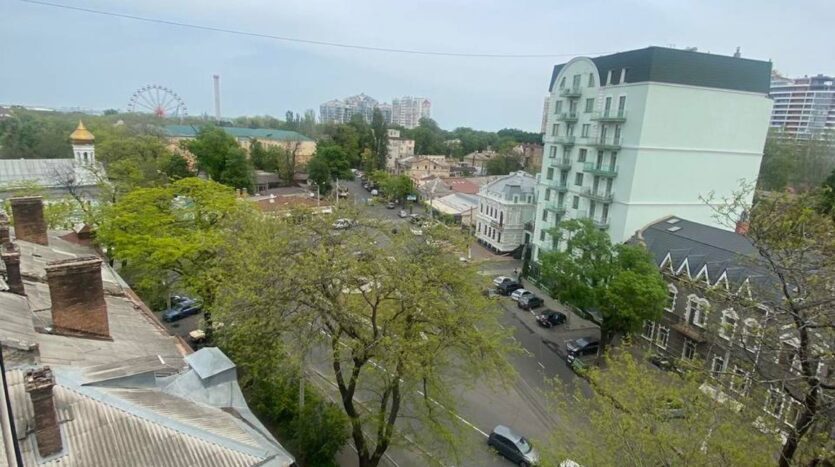 Продам квартиру 69 кв. м., 8/12, ул. Леонтовича/Базарная. — фото 2
