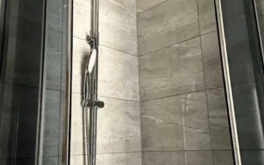 Продам квартиру 61 кв.м., 10/10, новый дом, жк Сити Парк.