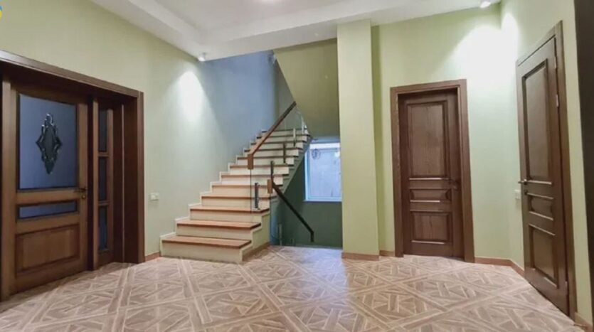 Продам двухэтажный дом в трех уровнях в районе Чубаевки. — фото 10