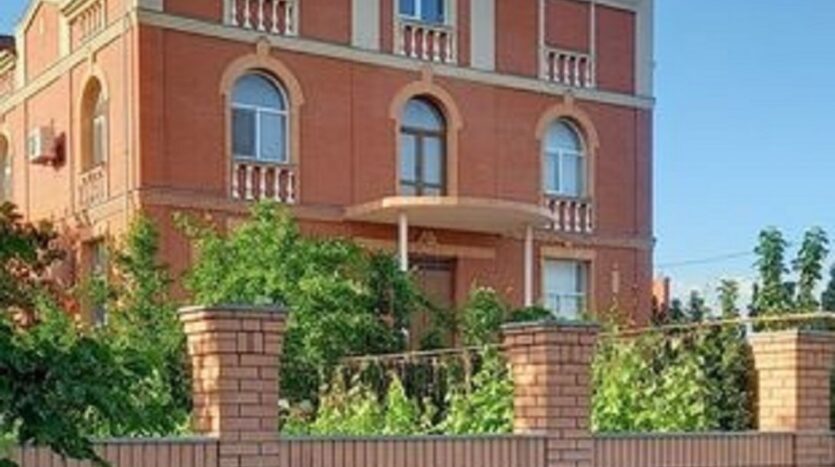 Продам четырехэтажный дом 500 кв. м., Ленпоселок, район Авангарда. — фото 21