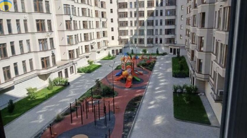 Продам квартиру 63 кв. м., 2/8, новый дом, жк Авиньон. — Головне фото