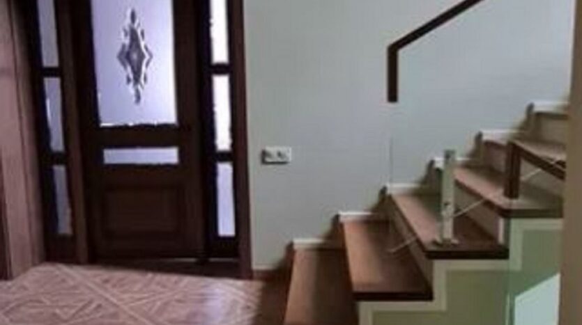 Продам двухэтажный дом в трех уровнях в районе Чубаевки. — фото 5