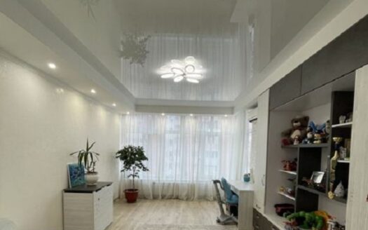 Продам квартиру 71.7 кв. м., 14/17, новый дом жк Радужный.
