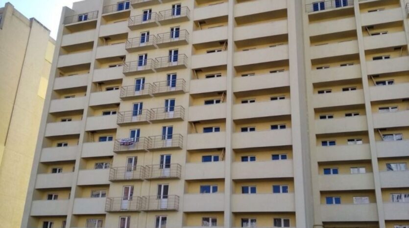 Продам квартиру 102 кв. м., 2/10, новый дом, ул. Ген. Бочарова. — Головне фото