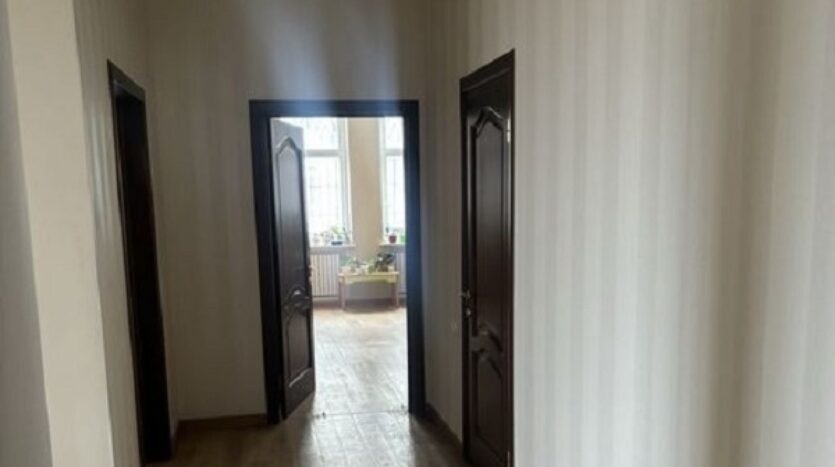 Продам 3 комнатную квартиру, Мукачевский пер./Леонтовича, 6/20, 140 кв.м. — Головне фото