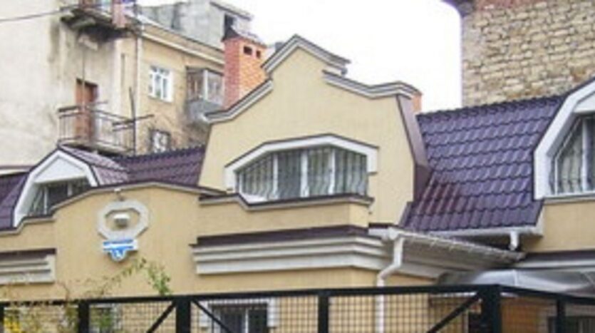 Продам двухэтажный офис с участком 3.5 сотки земли, ул. Пироговская. — фото 14