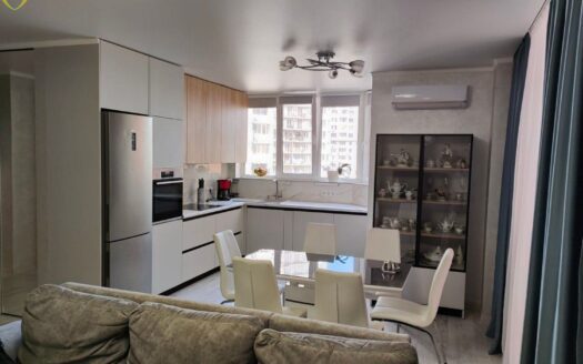 Продам квартиру 96 кв.м., 8/24, новый дом, жк Дмитриевский- 3.