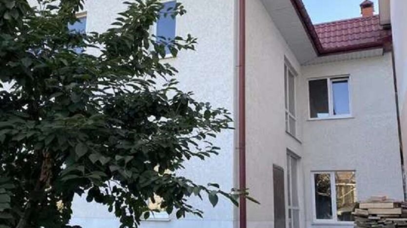Продам двухэтажный дом 130 кв. м., ул. Толбухина/Чубаевская. — фото 9
