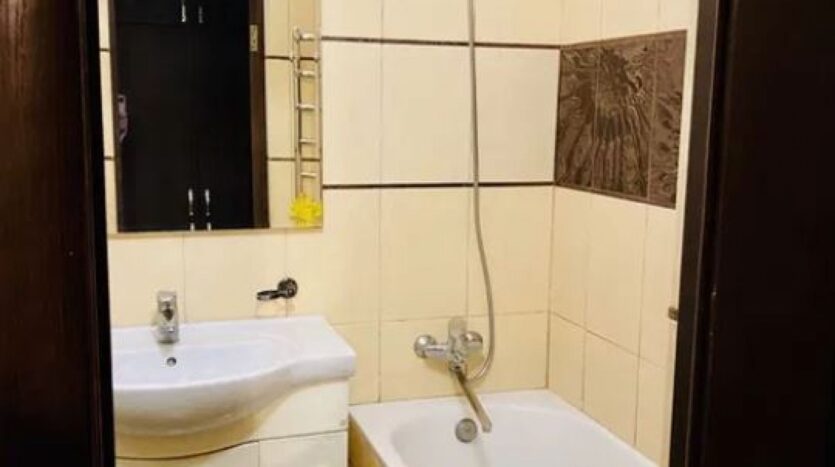 Продам квартиру 80.2 кв. м., 6/10, ул. Ильфа и Петрова/Левитана. — фото 8