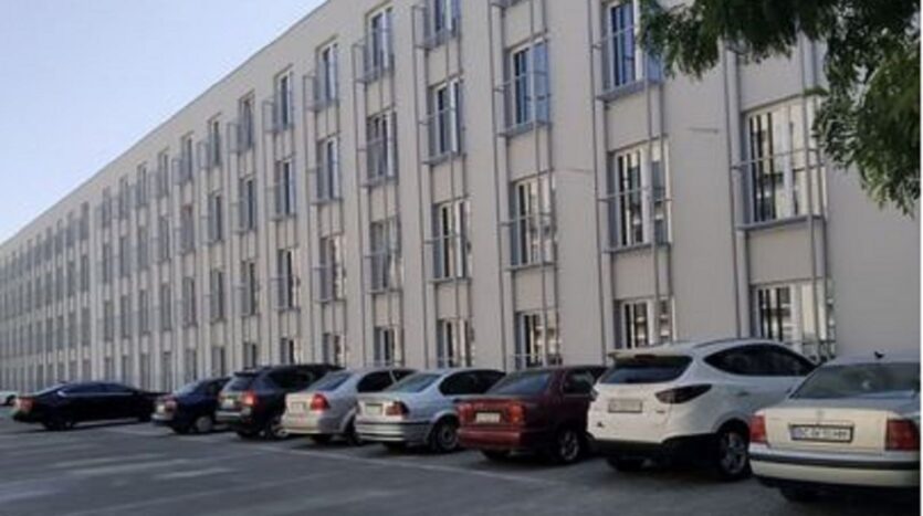 Продам квартиру-студию 29 кв. м., 3/4, новый дом, жк Золотые Столбы. — Головне фото