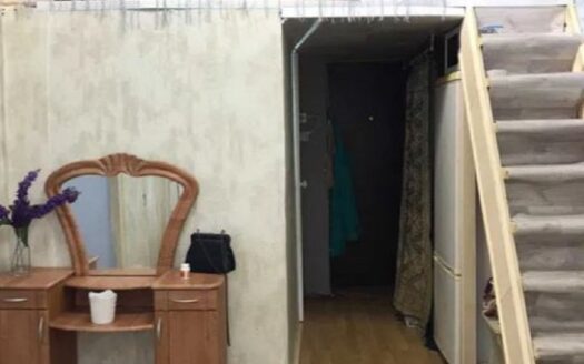 Продам кімнату в комуні, вул. Канатна/Пантелеймонівська.