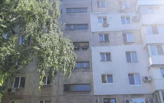 Продам 3 комнатную квартиру, Небесной сотни пр./13-ый трамвай, 6/9, харьковка, 63 кв.м.
